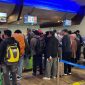 Situasi terkini antrean penumpang di Bandara Lombok, usai pembatalan penerbangan akibat erupsi Gunung Lewotobi Laki-laki, Rabu, 13 November 2024. Foto (ist)