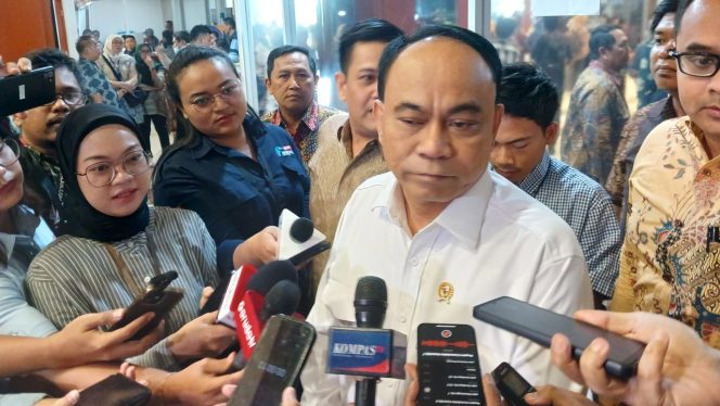 
					Menteri Koperasi Budi Arie merespons kasus judi online di Kemkondigi. (Era.id/Gabriella Thesa)