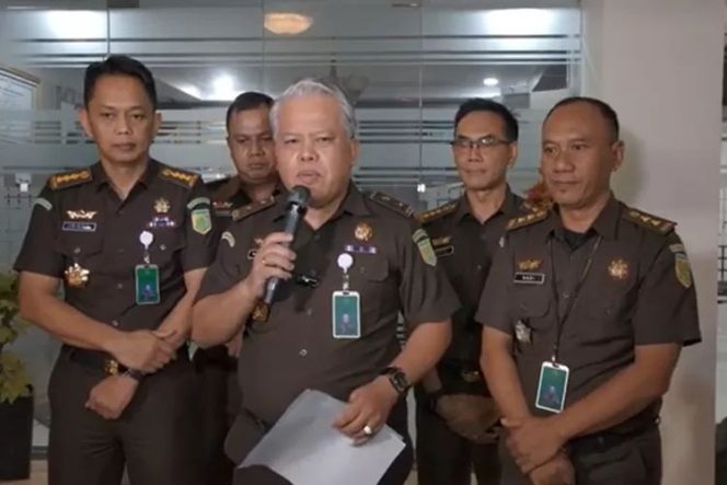 
					Kepala Pusat Penerangan Hukum Kejaksaan Agung, Harli Siregar. (Tangkapan layar YouTube Kejaksaan RI)