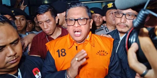 
					Sekretaris Jenderal PDI Perjuangan, Hasto Kristiyanto meminta Komisi Pemberantasan Korupsi (KPK) untuk menegakkan hukum tanpa terkecuali, termasuk memeriksa keluarga Presiden ke-7 Joko Widodo. (Foto: Kristiyanto/RMOL)